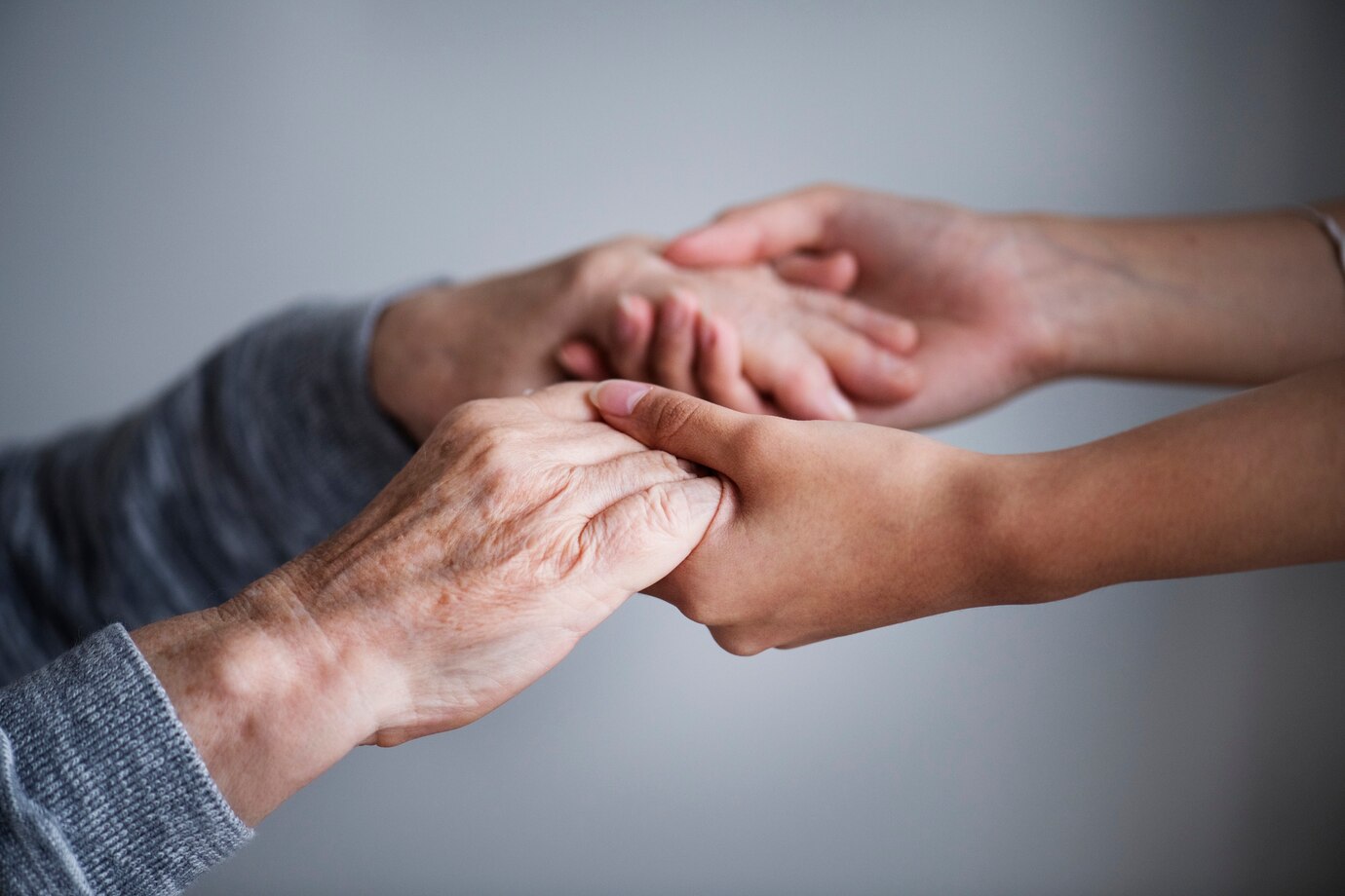 Sostieni Ada Piemonte con il tuo 5×1000: un piccolo gesto per aiutare gli anziani soli ed emarginati
