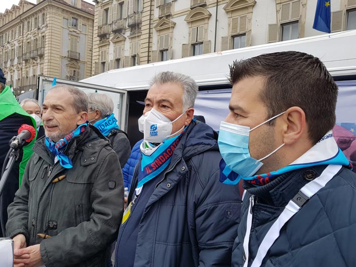 Manifestazione-piazza-Castello-13